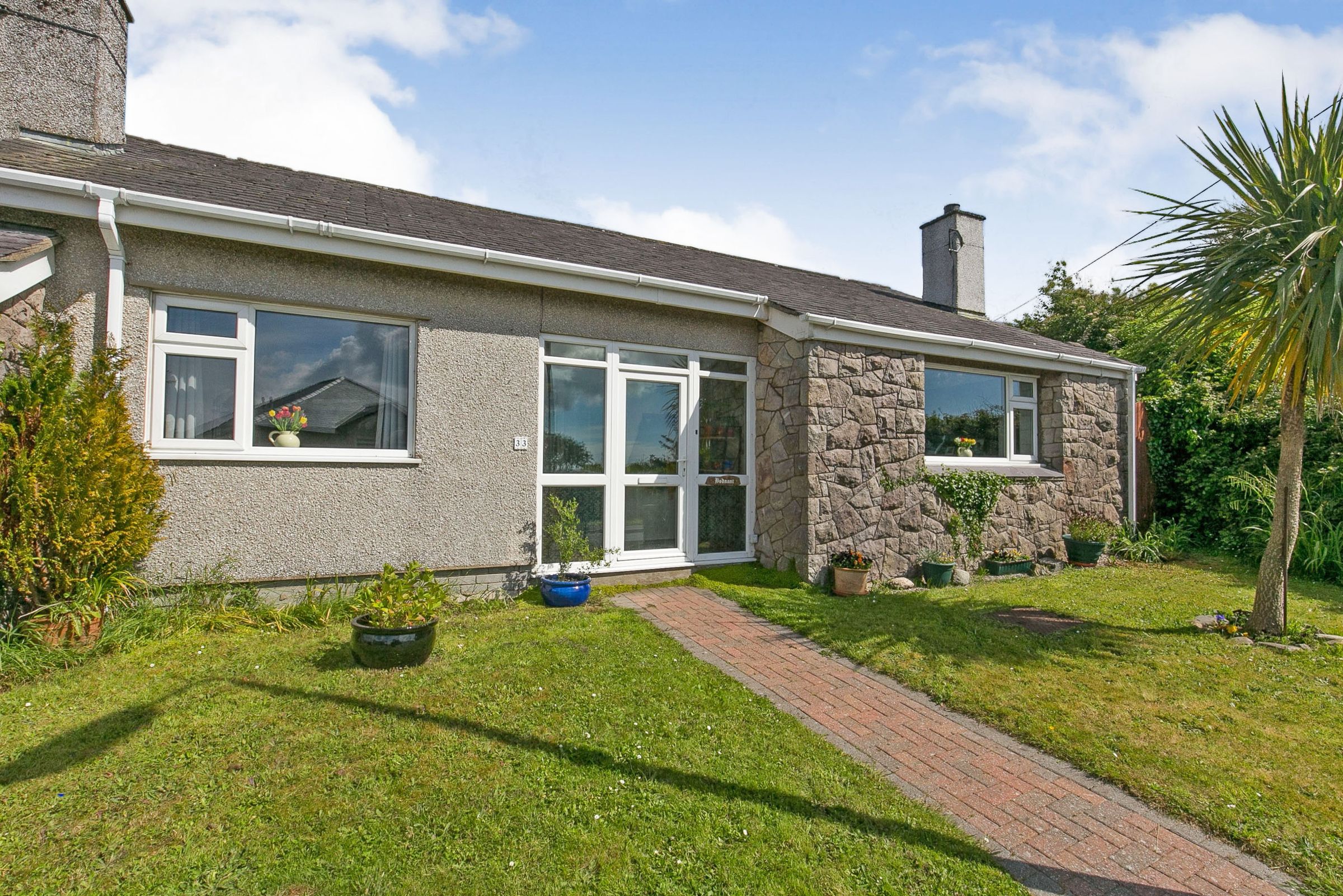 3 bed semidetached bungalow for sale in Bro Mynydd, Bryngwran LL65
