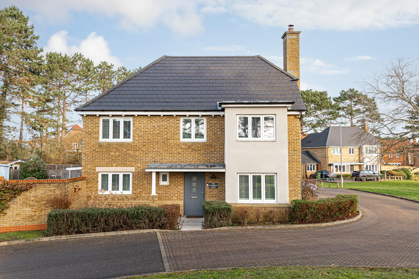 4 bed detached house for sale in Lulworth Place, Epsom KT19 Zoopla