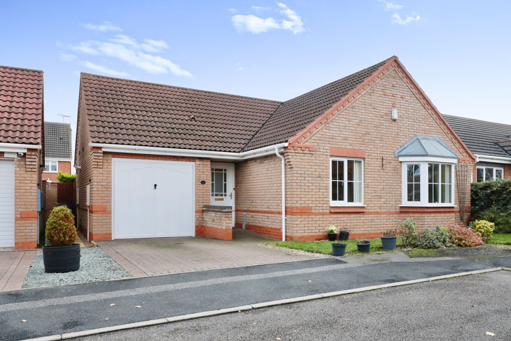 2 bed detached bungalow for sale in Oakwood Mews, Worksop S80 Zoopla