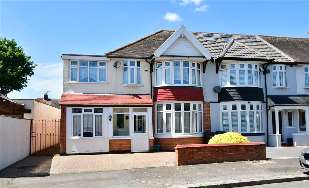 4 bed end terrace house for sale in Malvern Drive, Ilford, Essex IG3