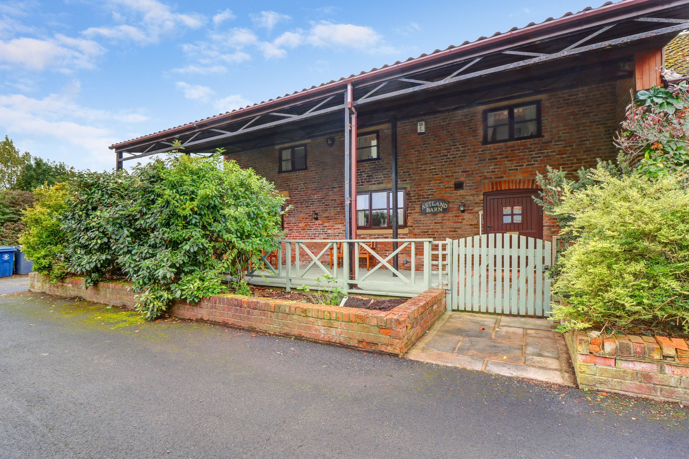 3 bed farmhouse for sale in Chapel Road, Hesketh Bank, Preston PR4 Zoopla