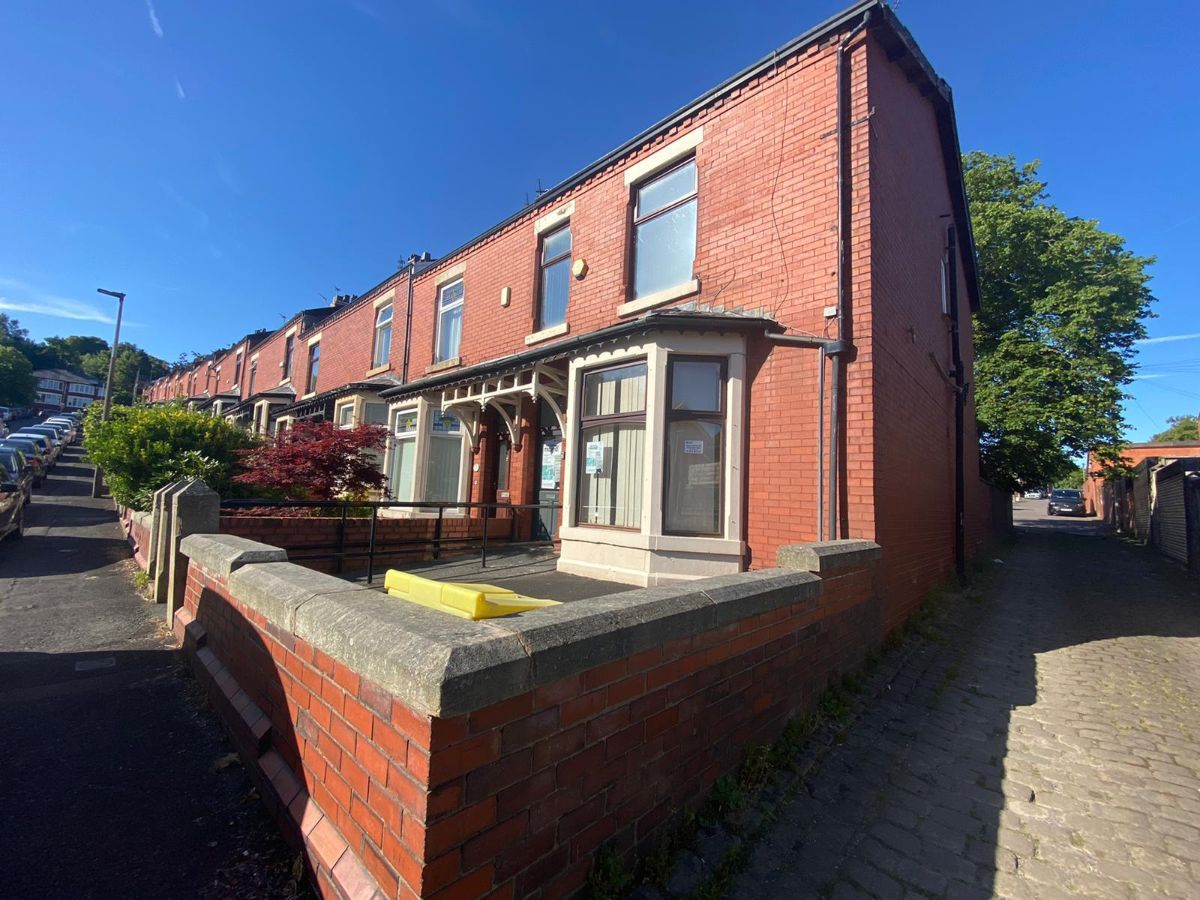 3 bed terraced house for sale in Dental Surgery, Langham Road