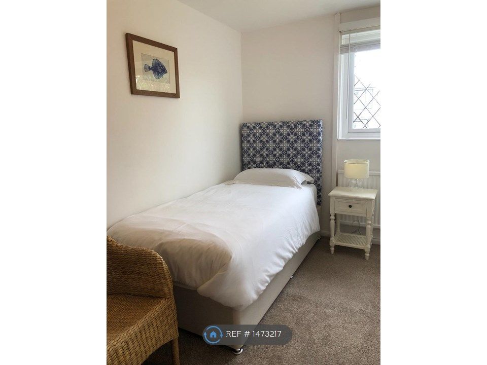 Room to rent in Fountain Hall Terrace, Carmarthen SA31 Zoopla