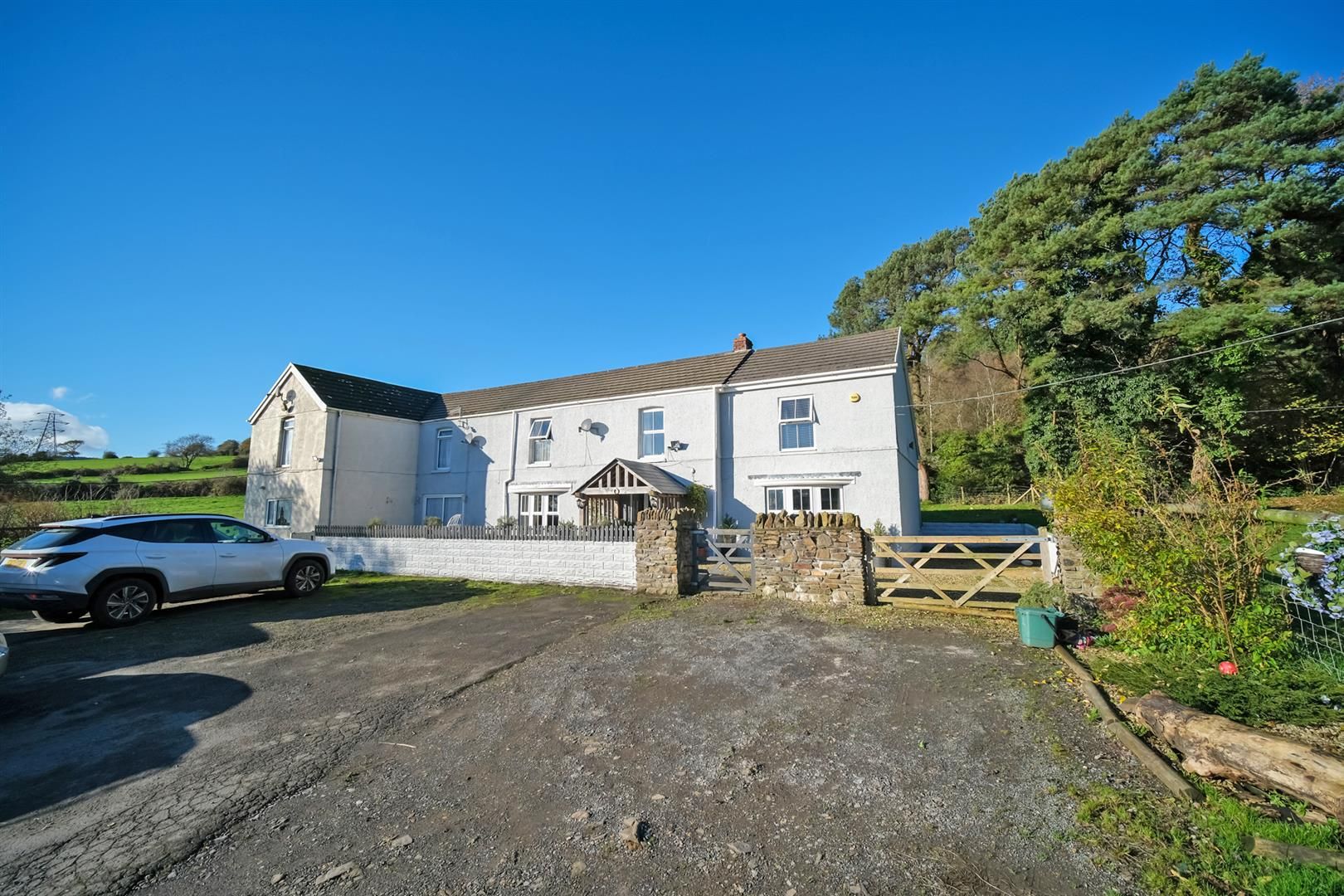 5 bed semidetached house for sale in Tydraw Road, Bonymaen, Swansea