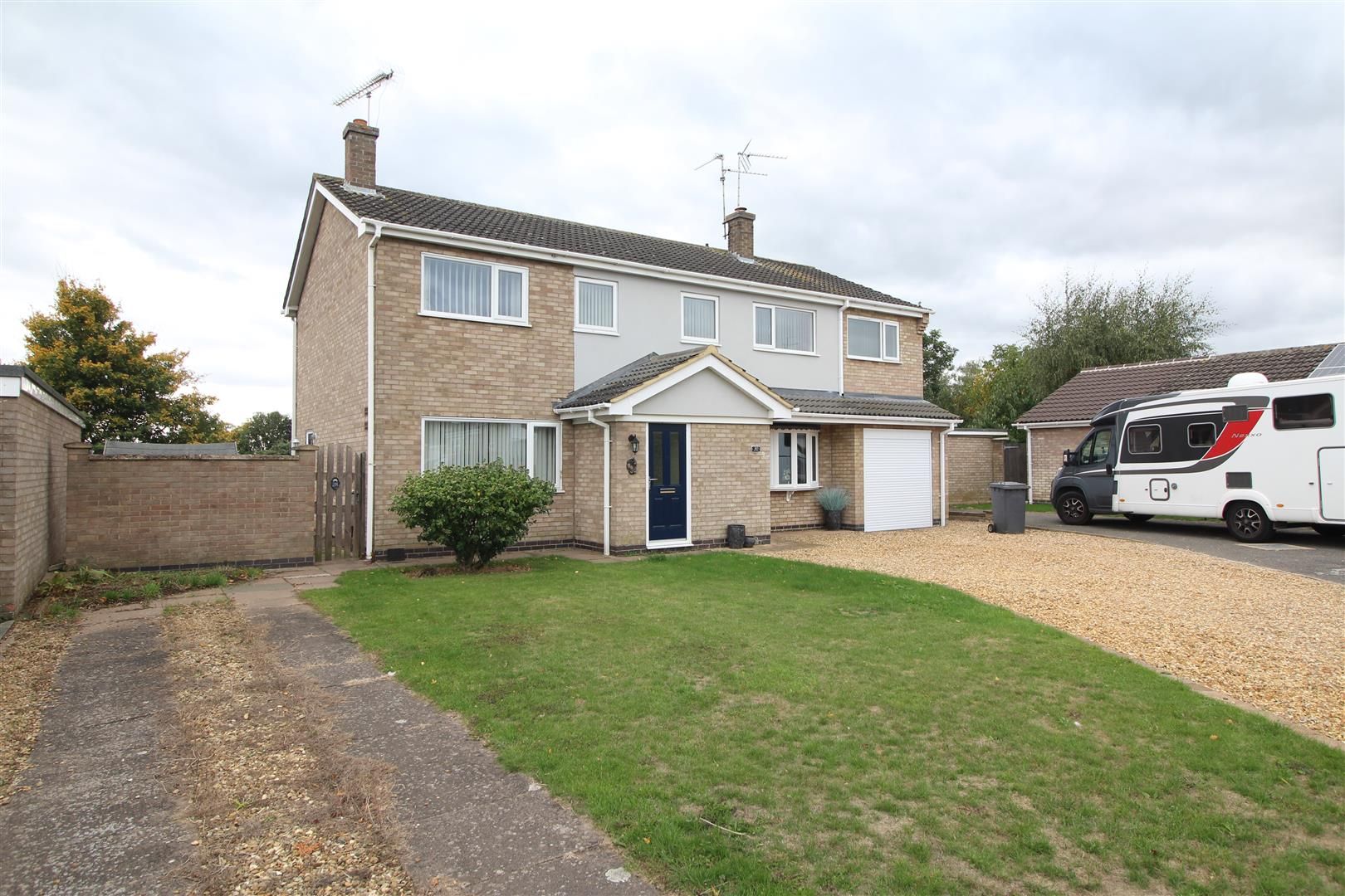 3 bed semidetached house for sale in Fernie Close, Newborough