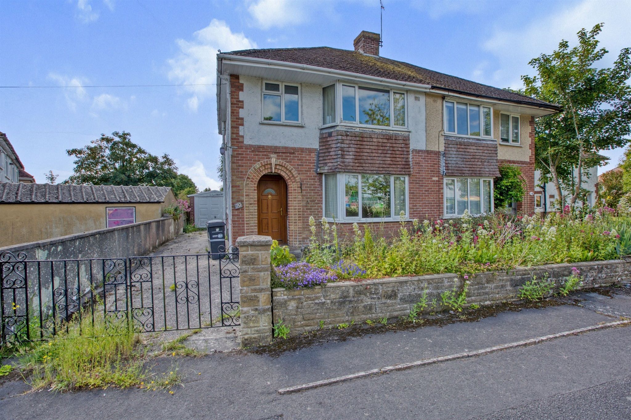 3 bed semidetached house for sale in Coronation Avenue, Yeovil BA21