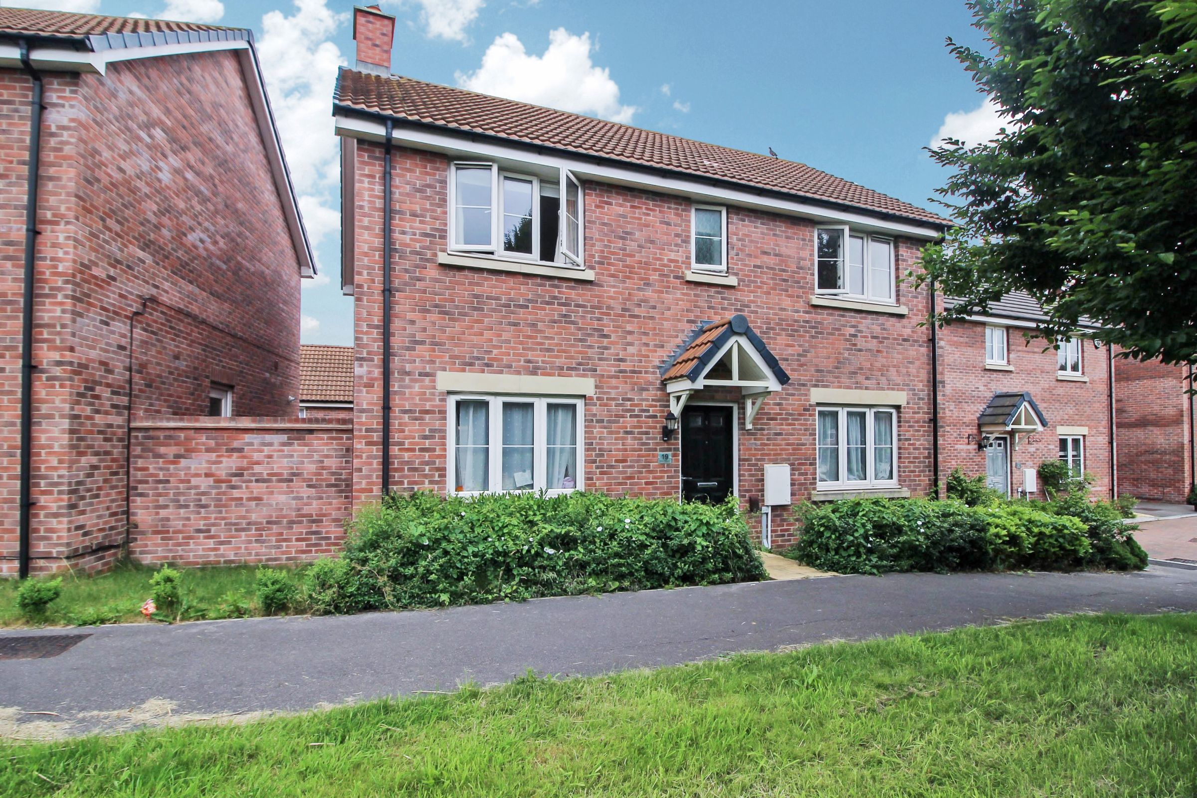 4 bed detached house to rent in Kilby Crescent, St Andrews Ridge