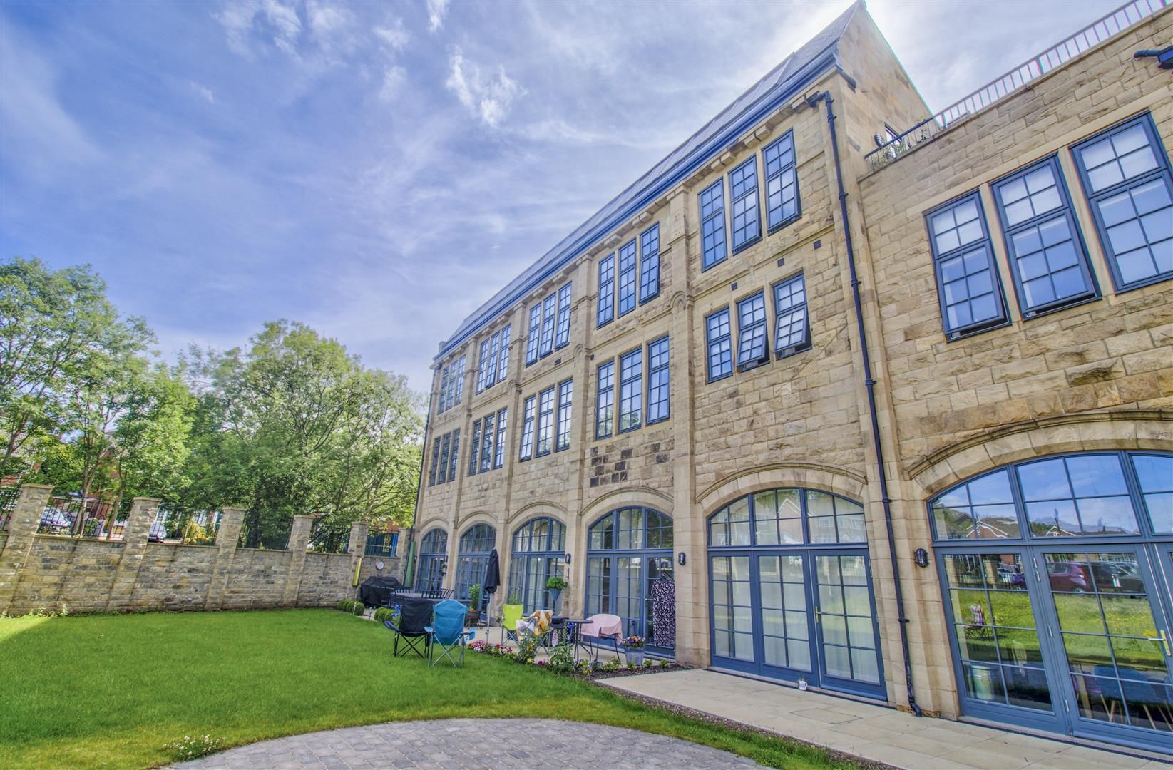 2 bed flat for sale in Dyehouse Walk, Yeadon, Leeds LS19 Zoopla