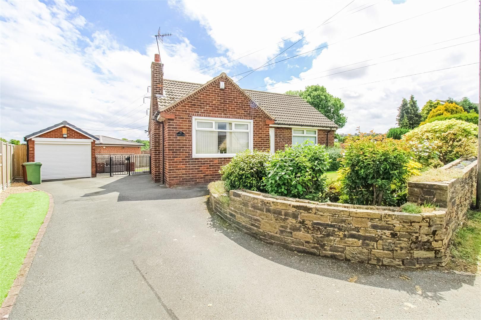 2 bed detached bungalow for sale in Sandy Lane, Middlestown, Wakefield
