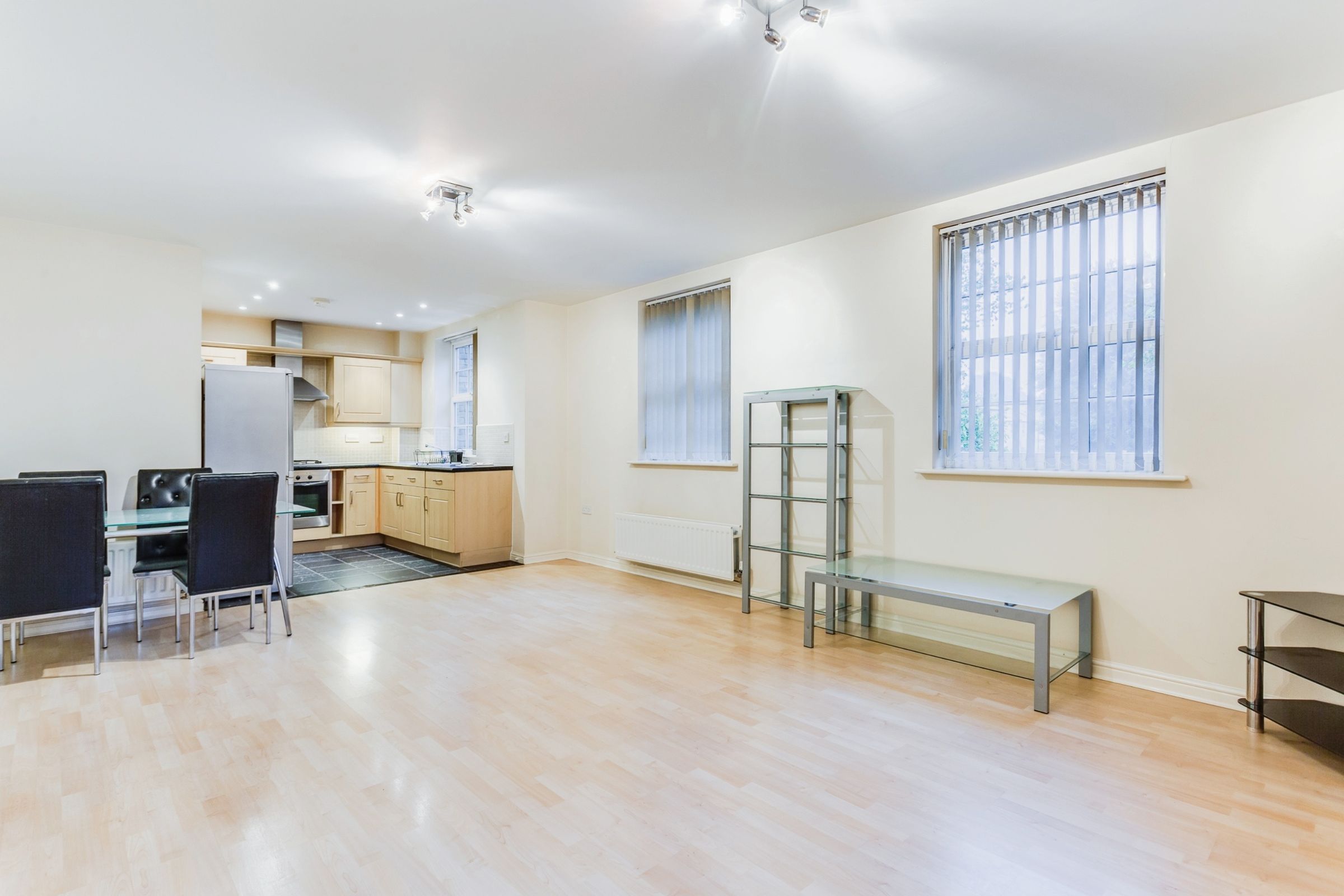 2 bed flat to rent in Ash Apartments Chaloner Green, Wakefield, West Yorkshire WF1 Zoopla