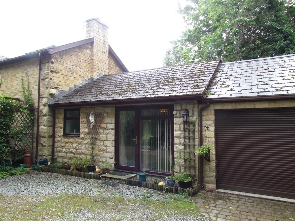 1 bed flat to rent in Studio 1 Coach House Gardens, North Grove