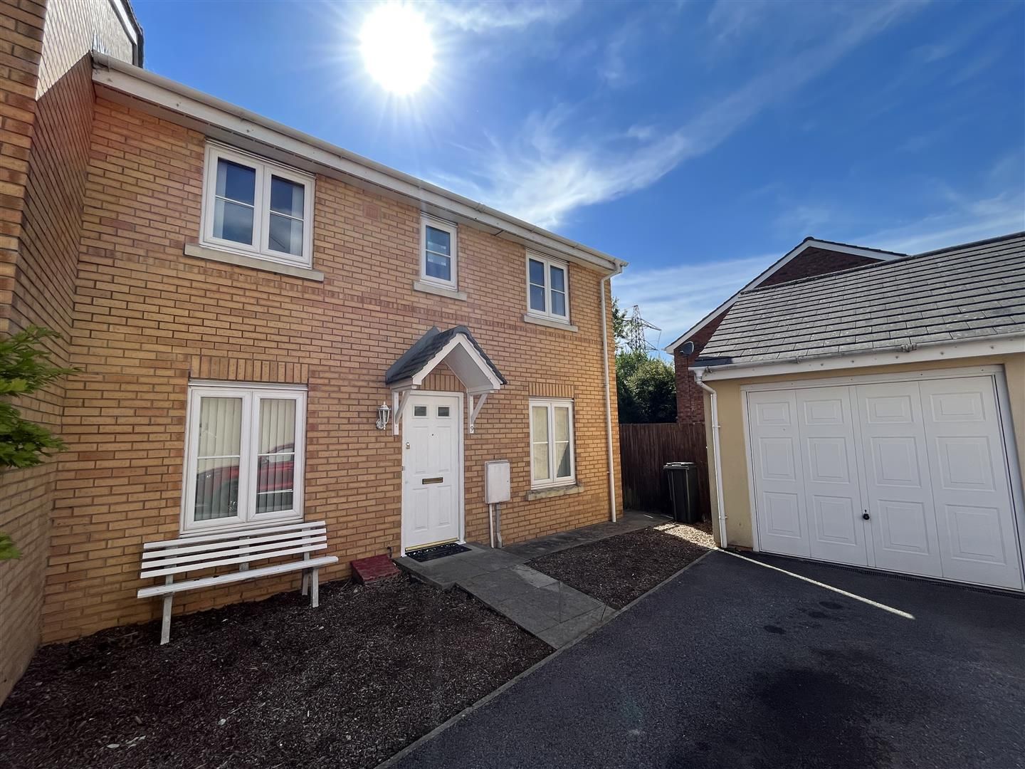 3 bed semidetached house for sale in Heol Islwyn, Fforestfach, Swansea