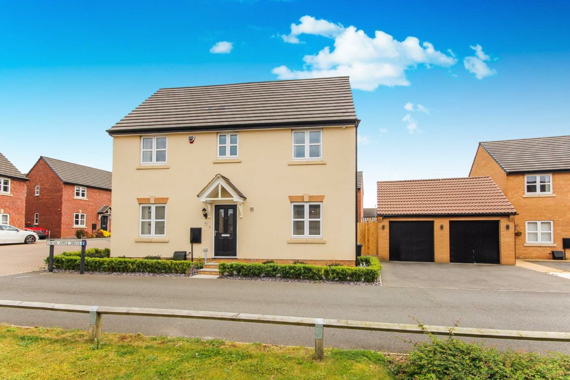 4 bed detached house for sale in Crab Apple Drive, Higham Ferrers