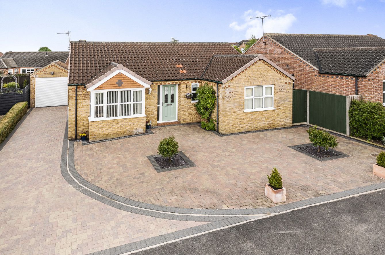 2 bed bungalow for sale in Headland Way, Navenby LN5 Zoopla