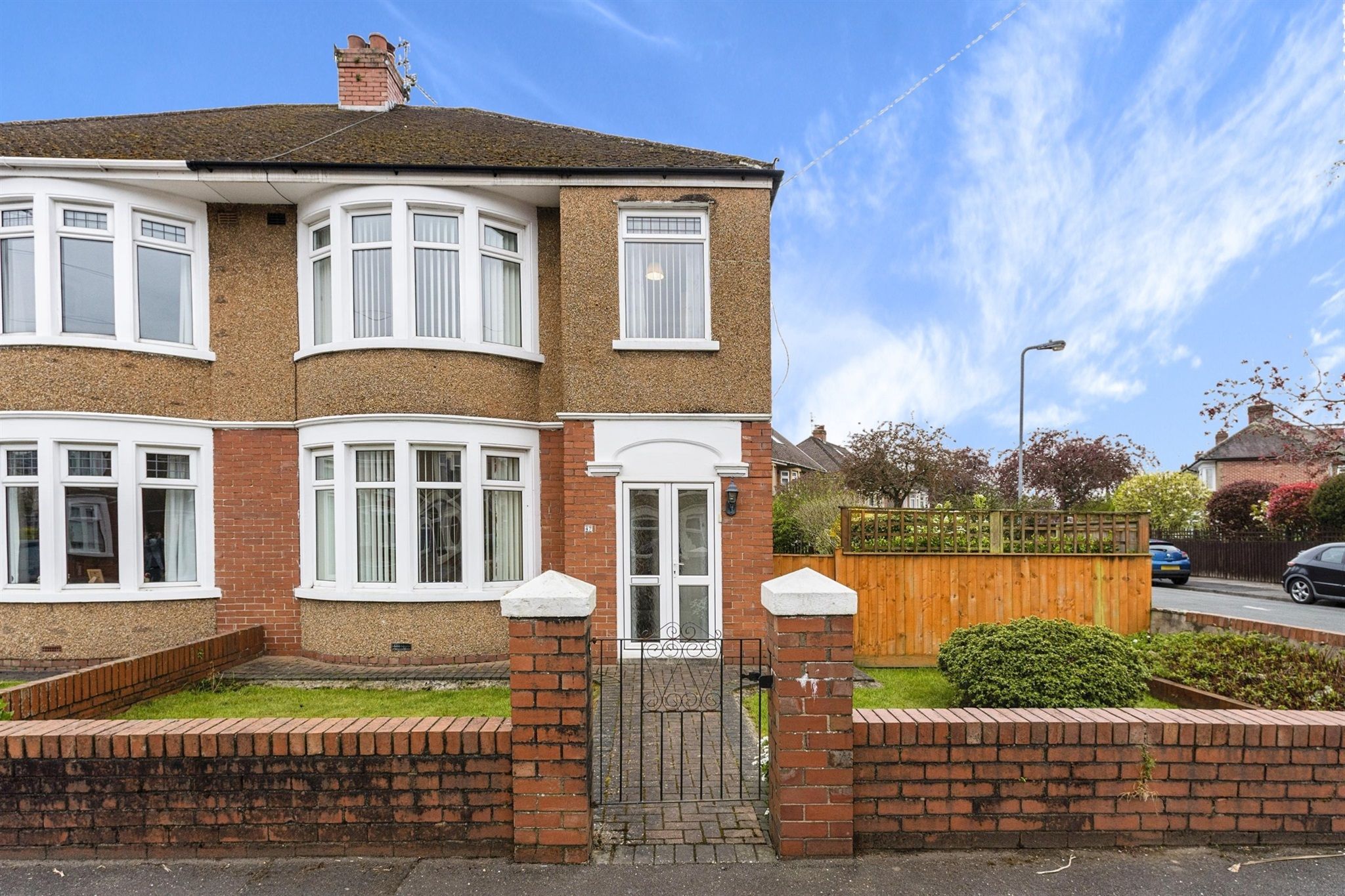 3 bed semidetached house for sale in MaesYCoed Road, Heath, Cardiff