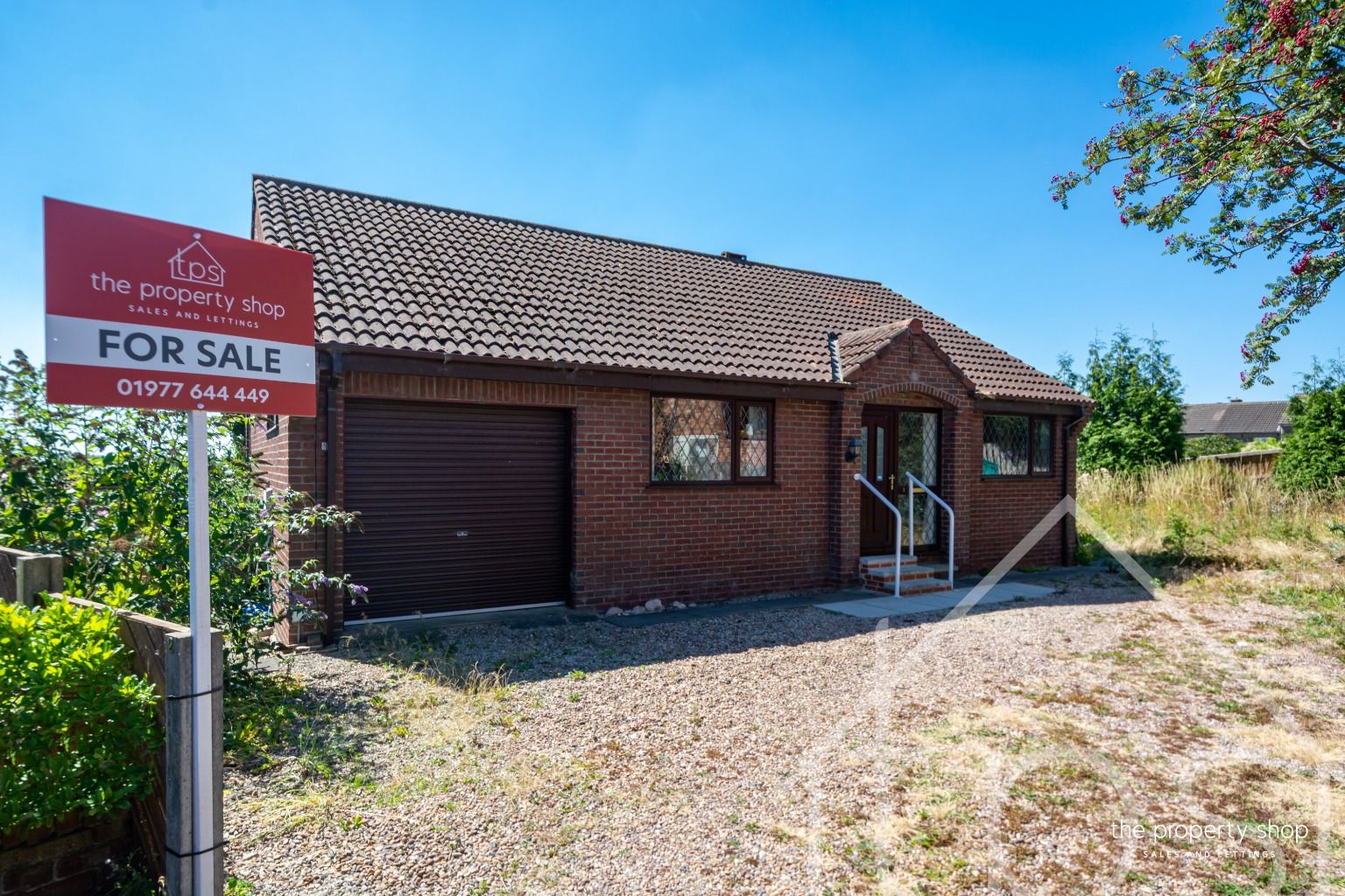 2 bed bungalow for sale in Waldenhowe Close, Featherstone, Pontefract