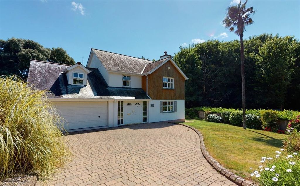 5 bed detached house for sale in Ivy Lane, Penzance TR18 Zoopla