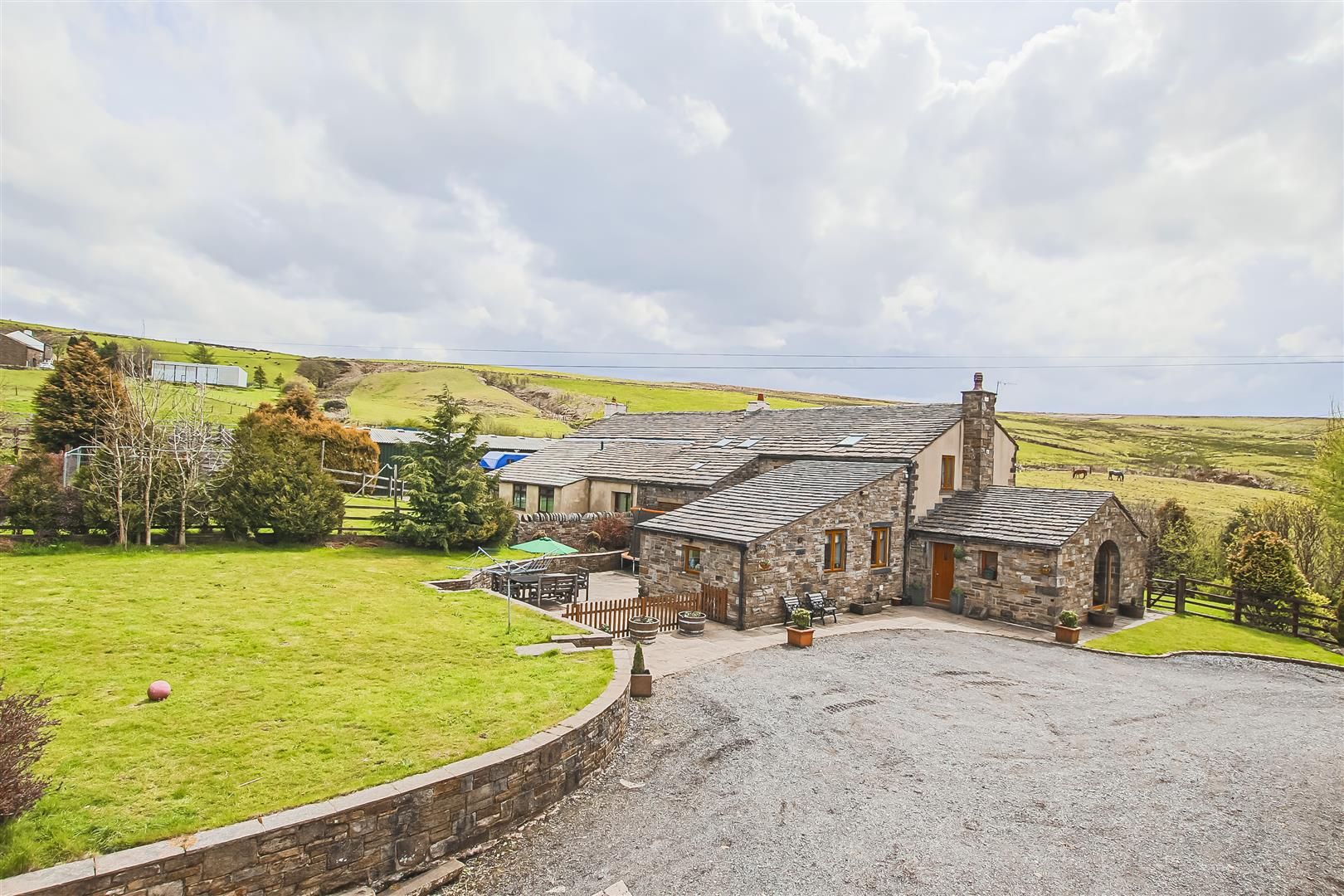 4 bed equestrian property for sale in Dean, Bacup OL13 Zoopla