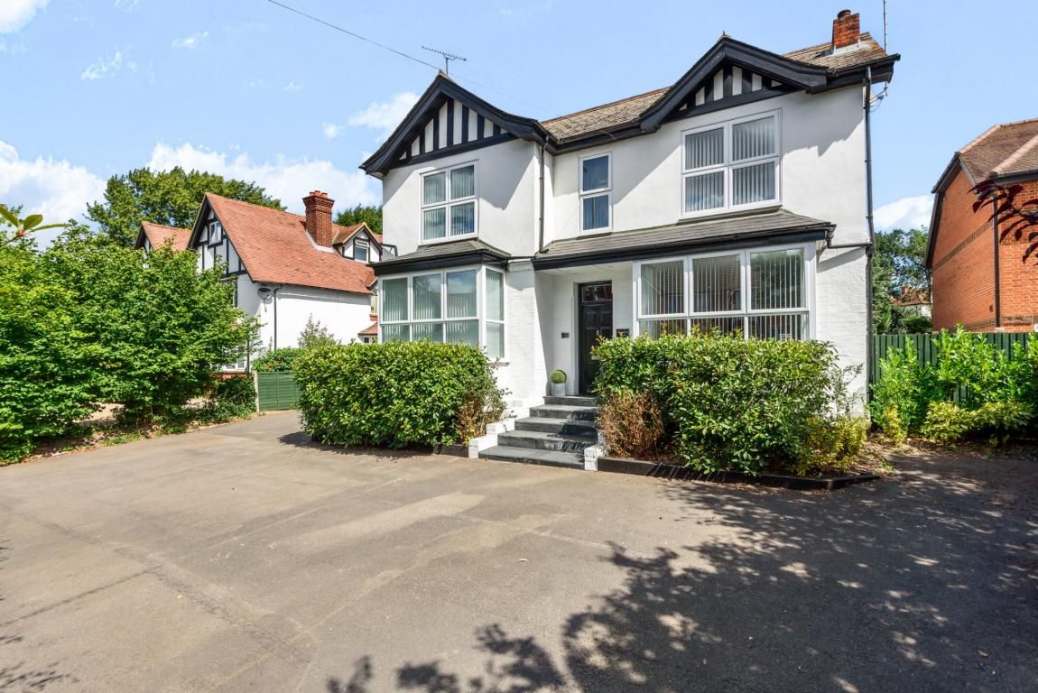 5 bed detached house for sale in Wellington Road, Wokingham RG40 Zoopla