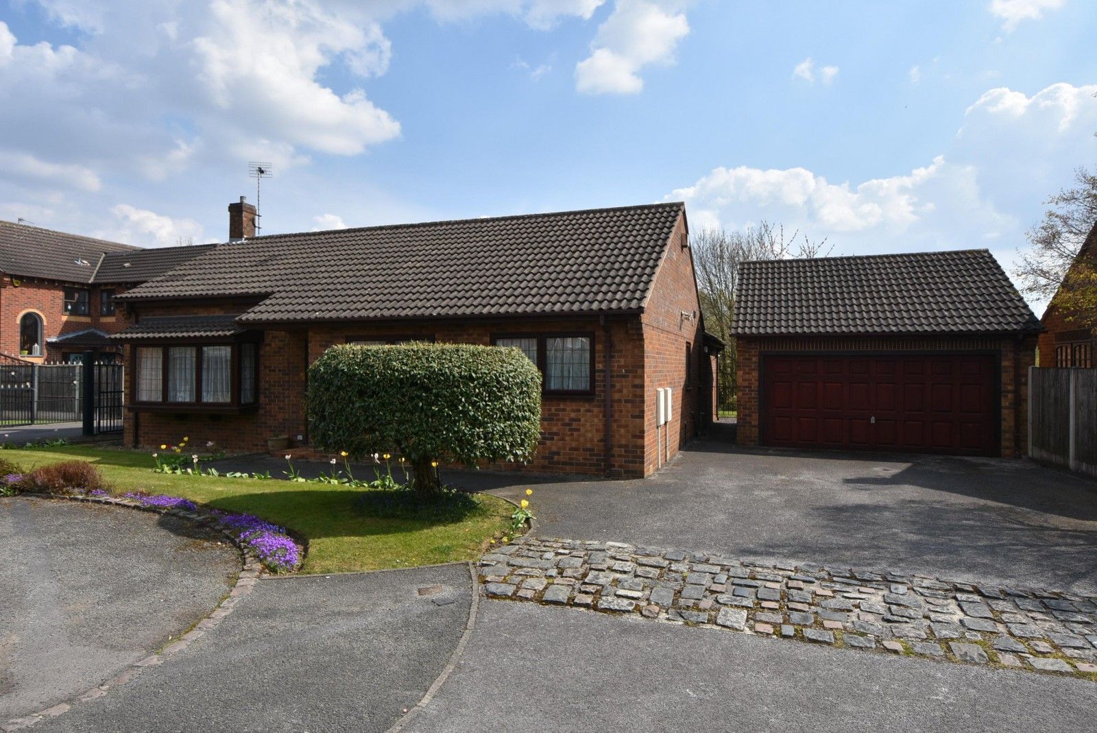 3 bed bungalow for sale in Somerset Close, Long Eaton NG10 Zoopla
