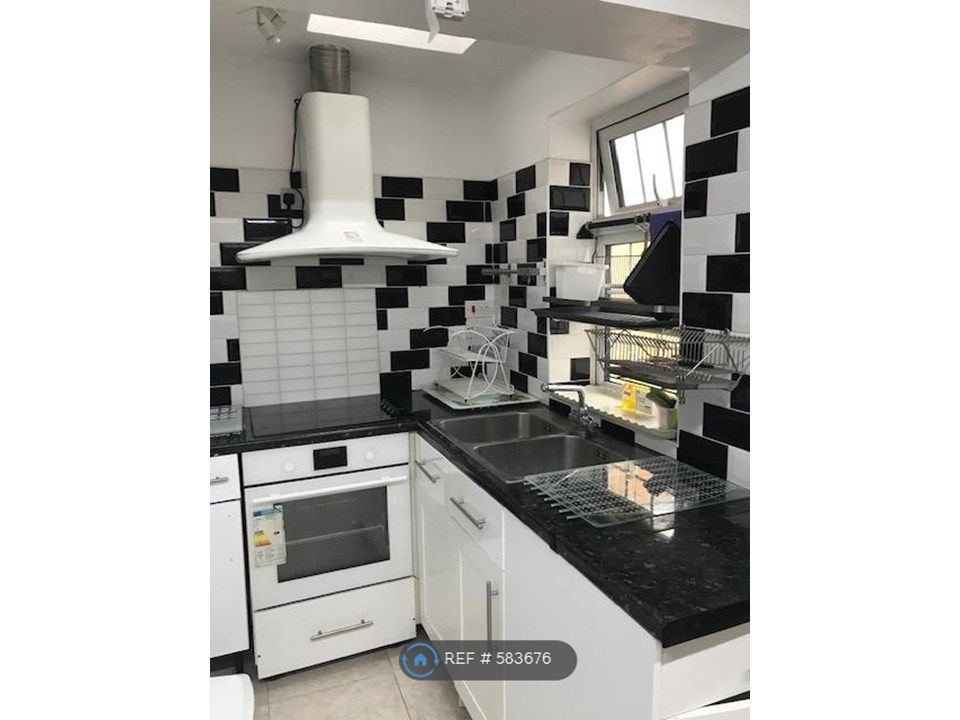 5 bed terraced house to rent in Ramsay Road, London E7 Zoopla