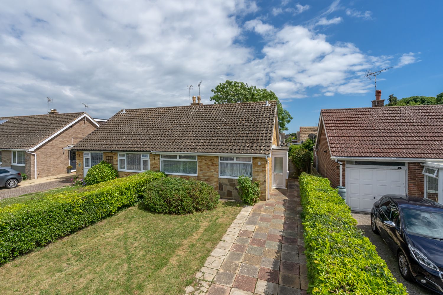 4 bed bungalow for sale in The Green, Pagham, Bognor Regis, West Sussex