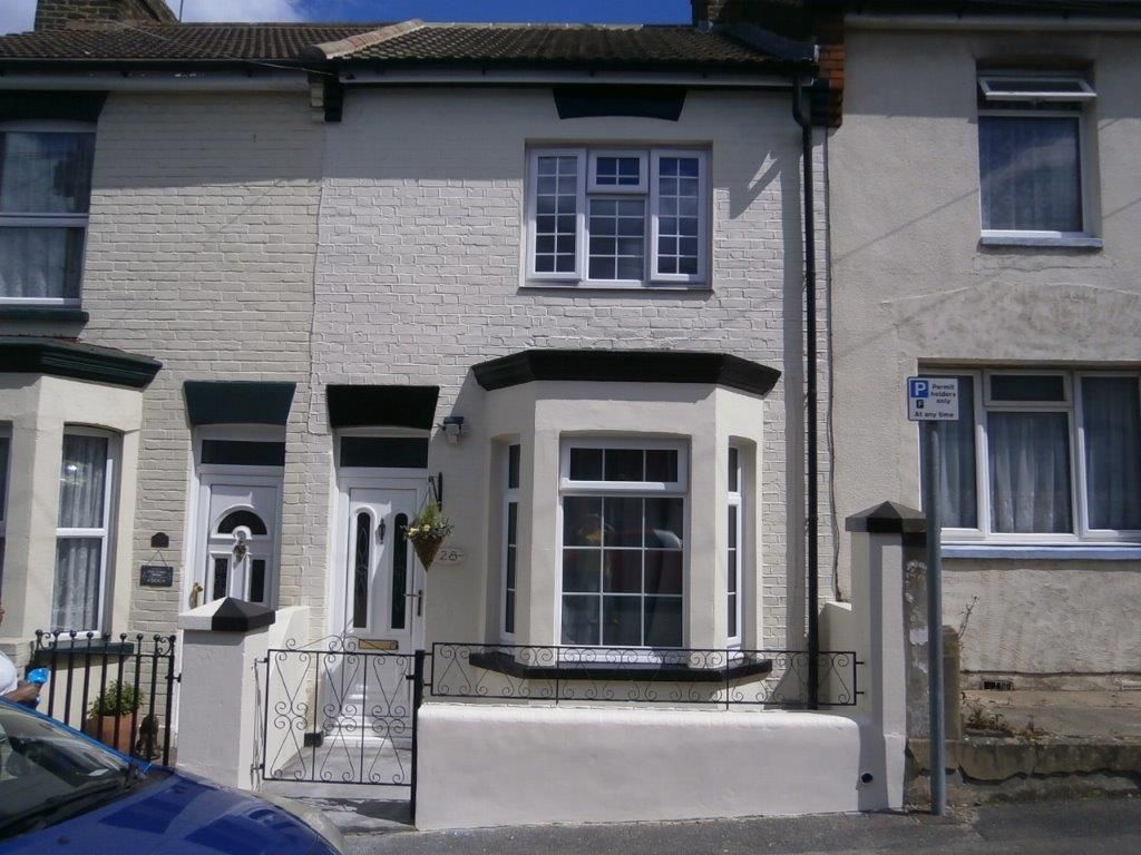3 bed terraced house to rent in Baden Road, Gillingham ME7 Zoopla