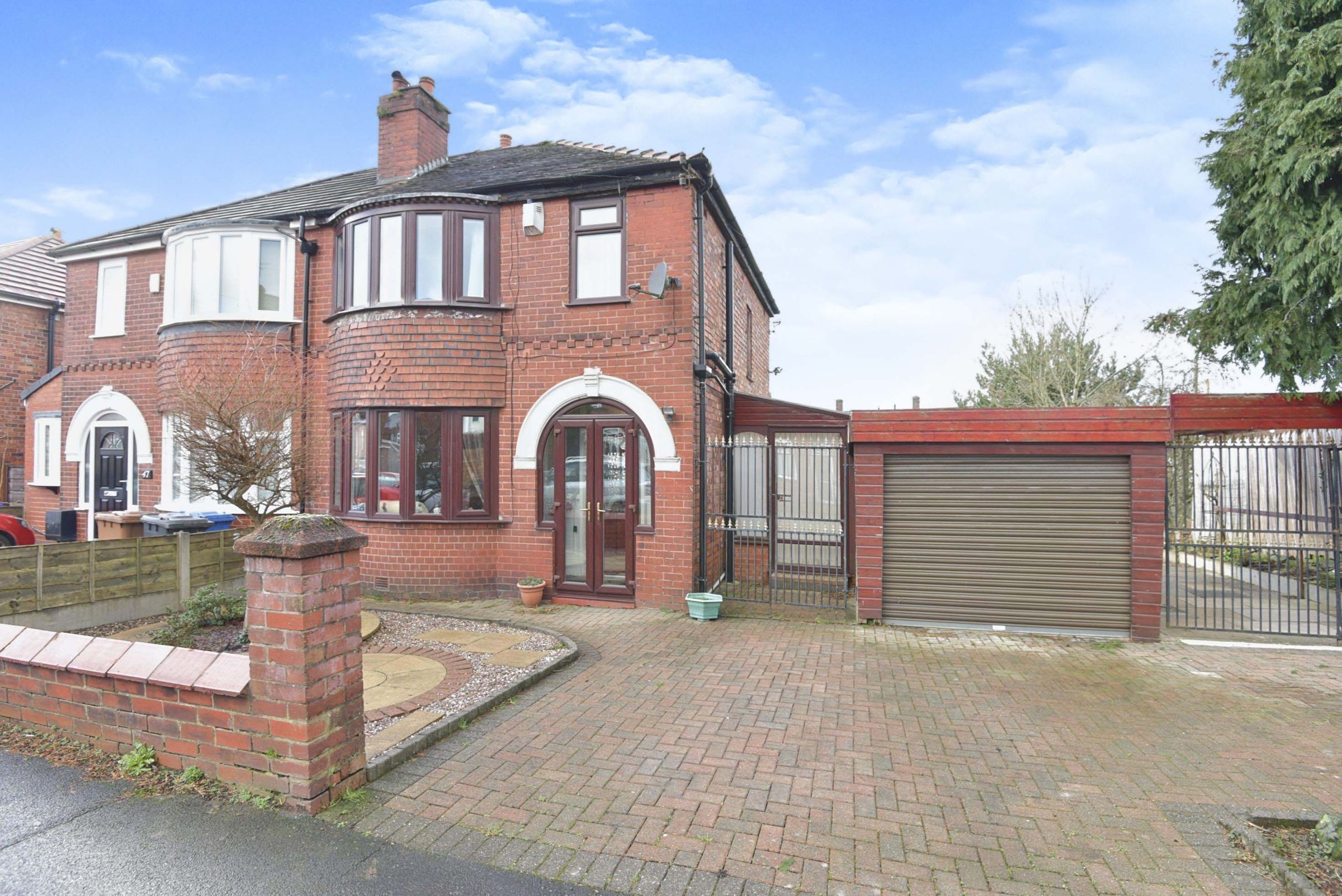 3 bed semidetached house for sale in Entwisle Street, Wardley, Swinton