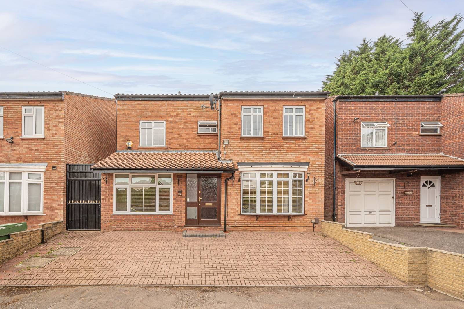 5 bed property to rent in Water Brook Lane, Hendon, London NW4 Zoopla