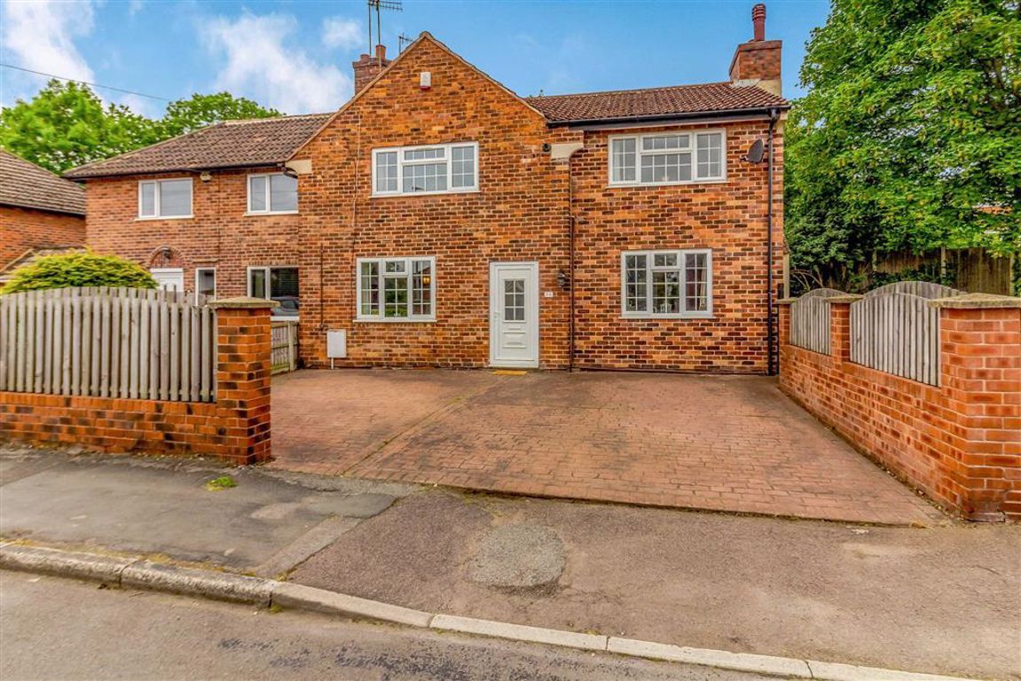 3 bed semidetached house for sale in Laburnum Street, Hollingwood