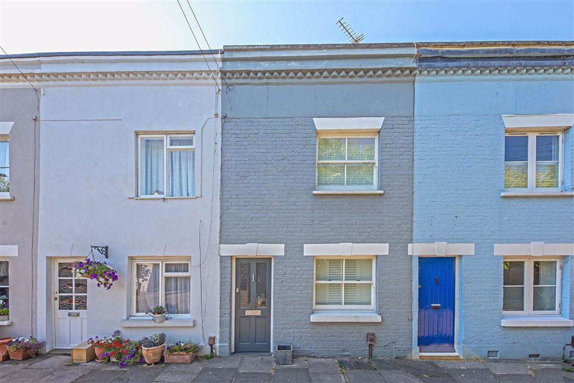 2 bed property for sale in School House Lane, Teddington TW11 Zoopla