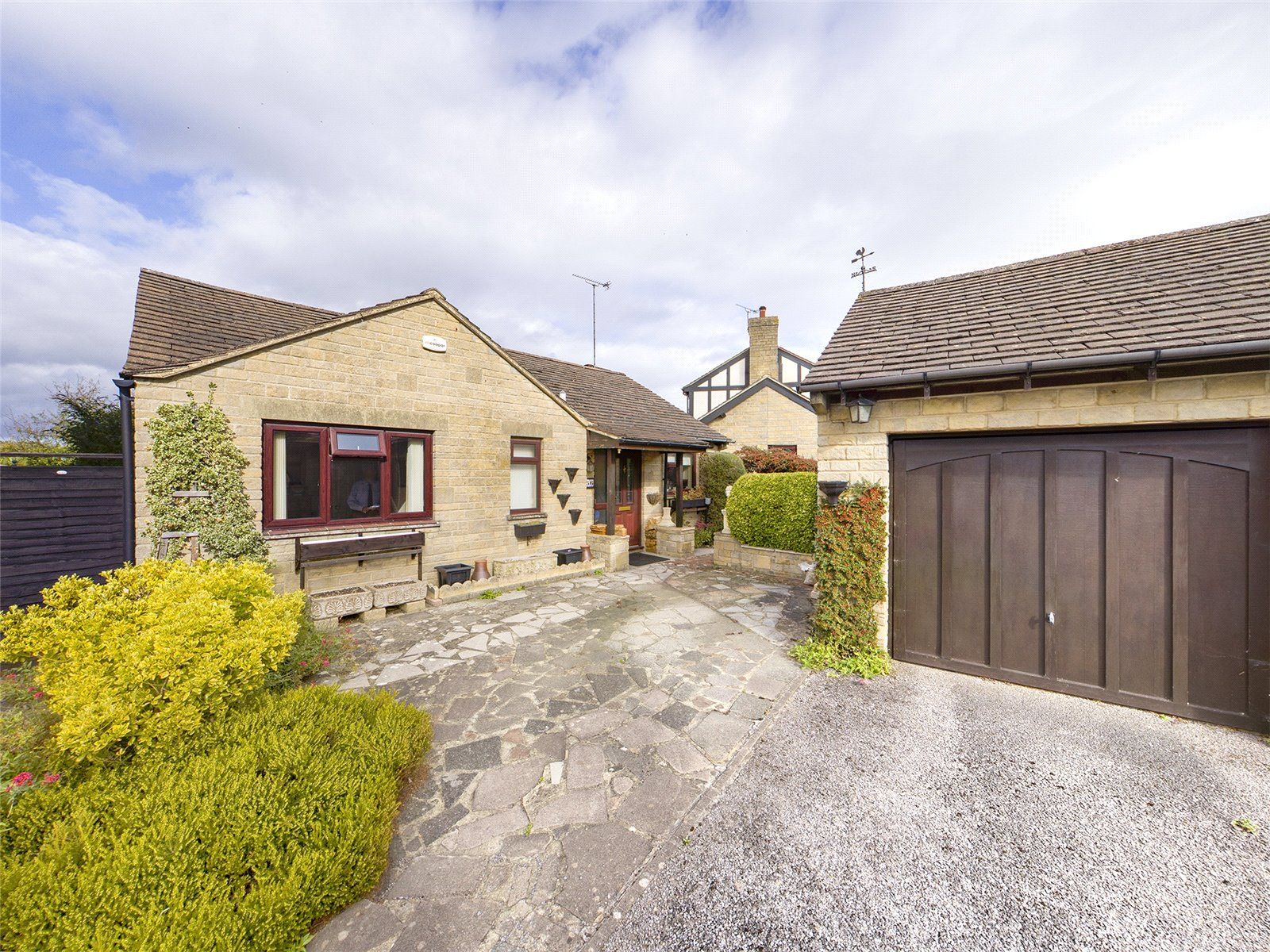 2 bed bungalow for sale in Linden Close, Prestbury, Cheltenham
