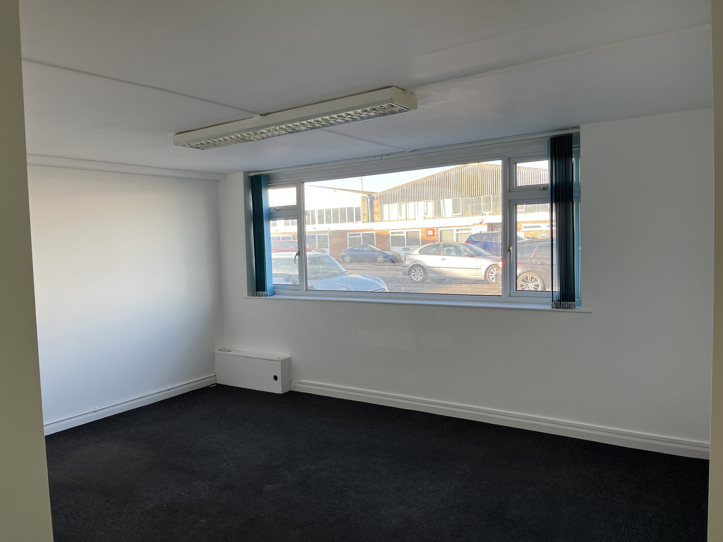 Industrial to let in Unit 6 Kingshold, Kingsditch Trading Estate