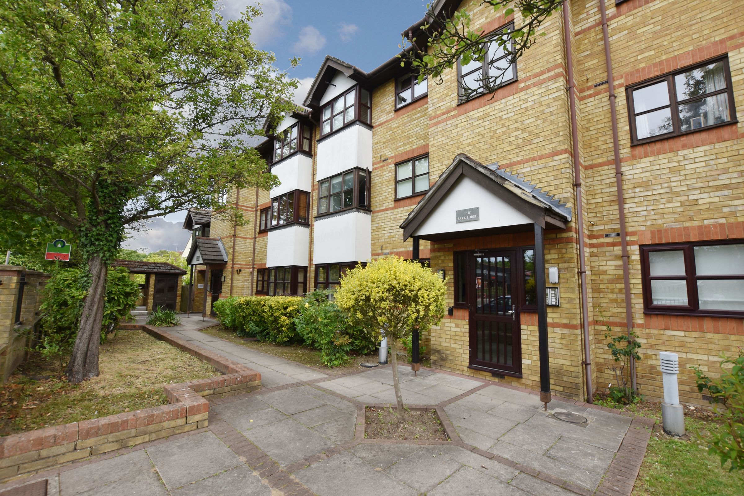 Park Lodge, St. Albans Road, Watford WD25