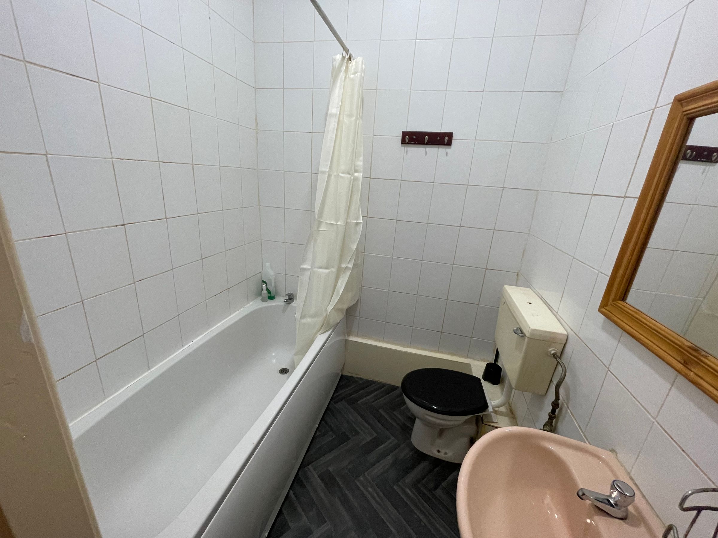 Studio to rent in Caldmore Road, Walsall WS1 Zoopla