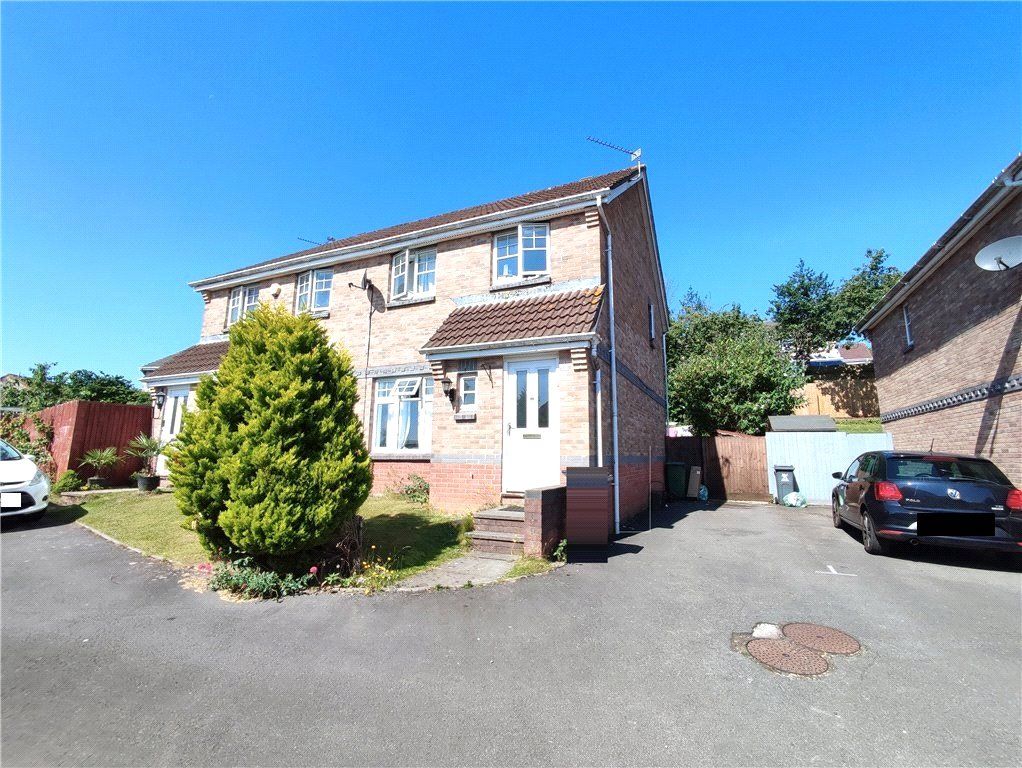3 bed semidetached house for sale in Tramore Way, Pontprennau, Cardiff