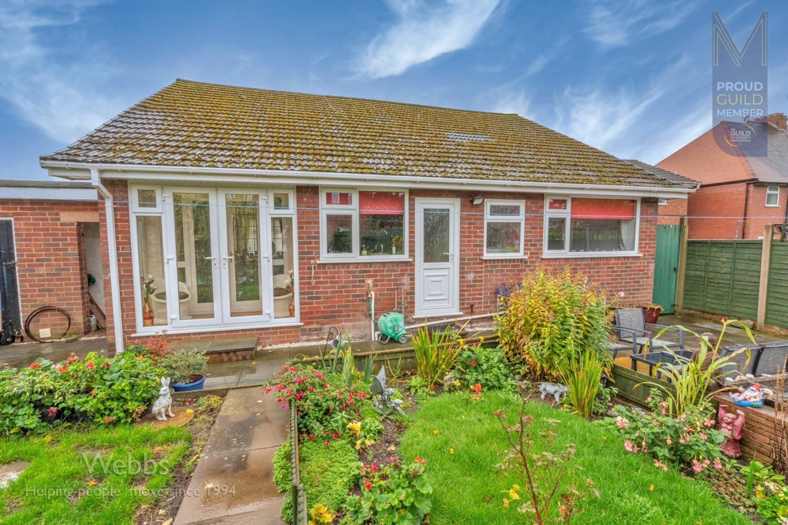 3 bed detached bungalow for sale in Himley Road, Gornal Wood, Dudley