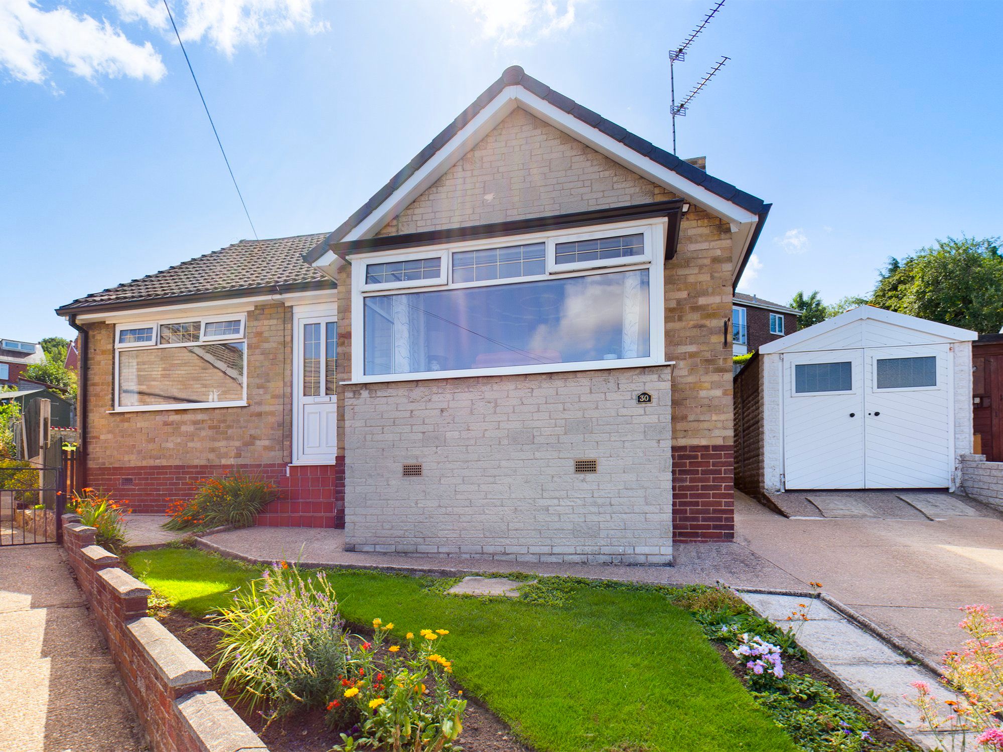 2 bed detached bungalow for sale in Brook Road, Conisbrough, Doncaster
