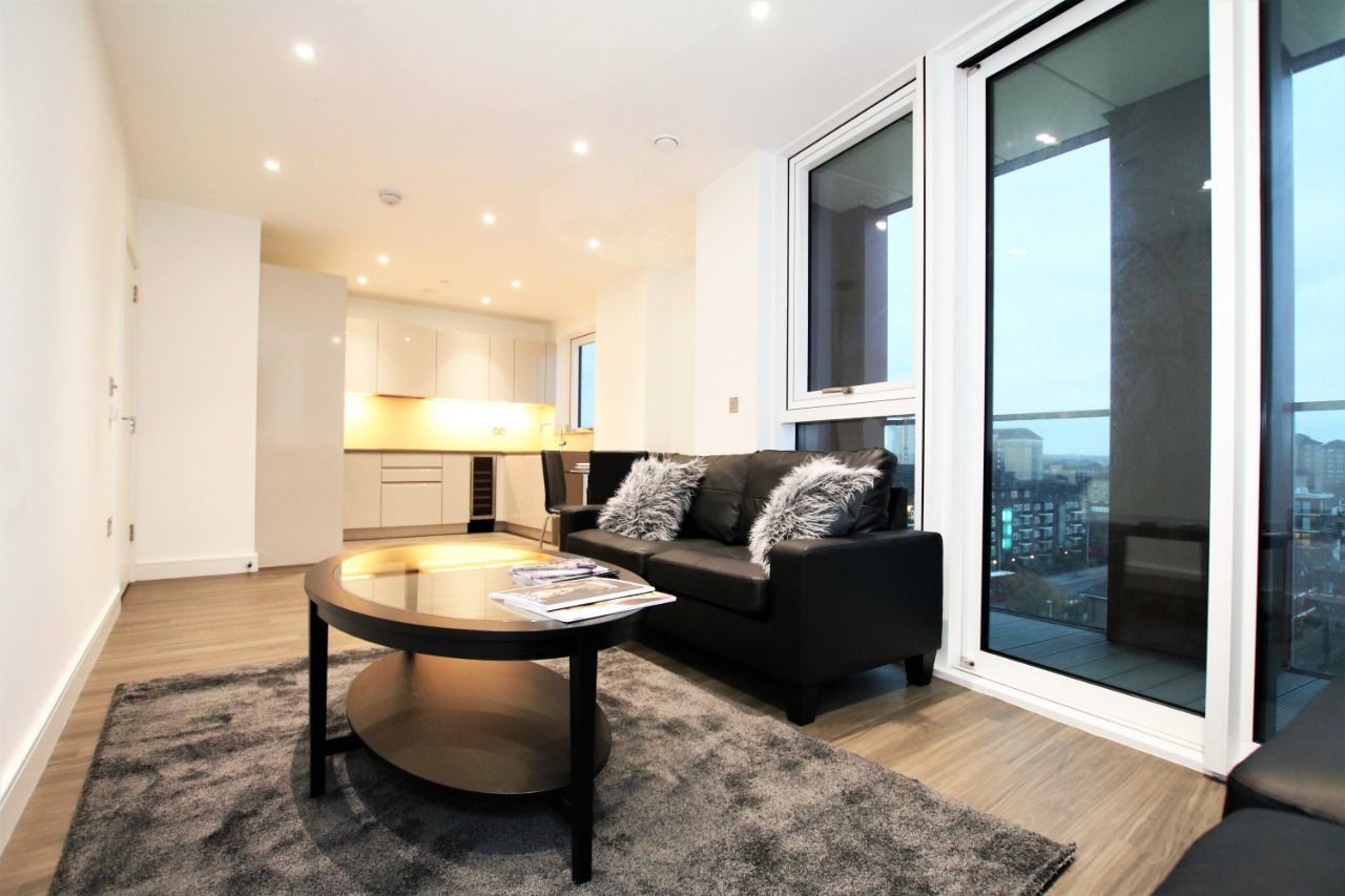 Pinto Tower Apartments, Nine Elms SW8  