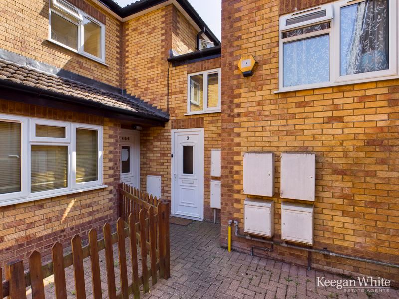 3 bed flat for sale in Booker Lane, High HP12 Zoopla