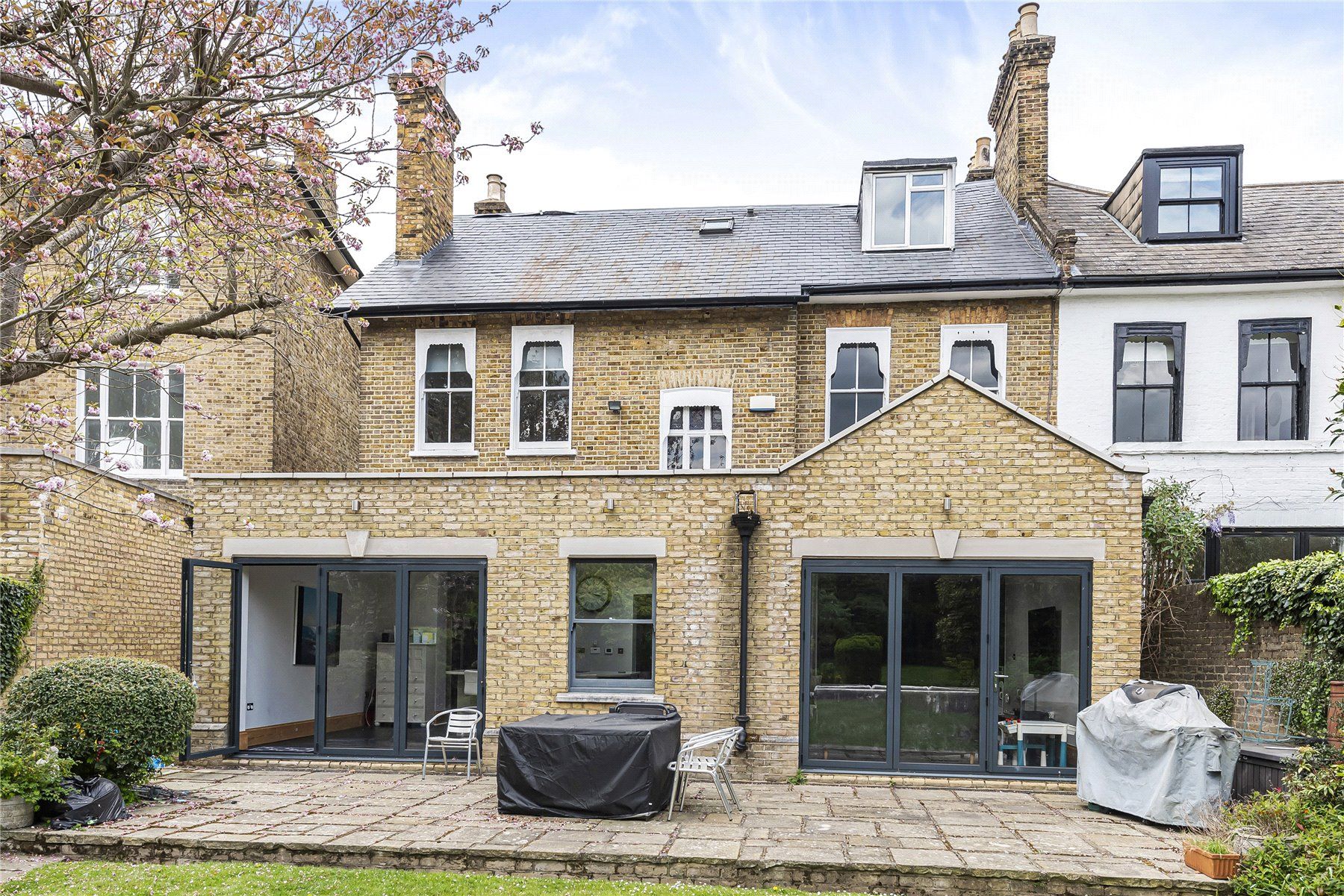 5 bed semidetached house for sale in Bromley Lane, Chislehurst BR7