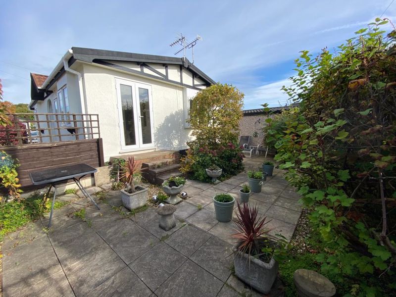 2 bed mobile/park home for sale in The Meadow, Mount Pleasant