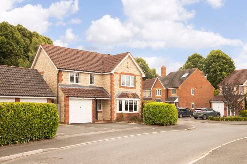 5 bed detached house for sale in Blenheim Way, Southmoor, Abingdon OX13