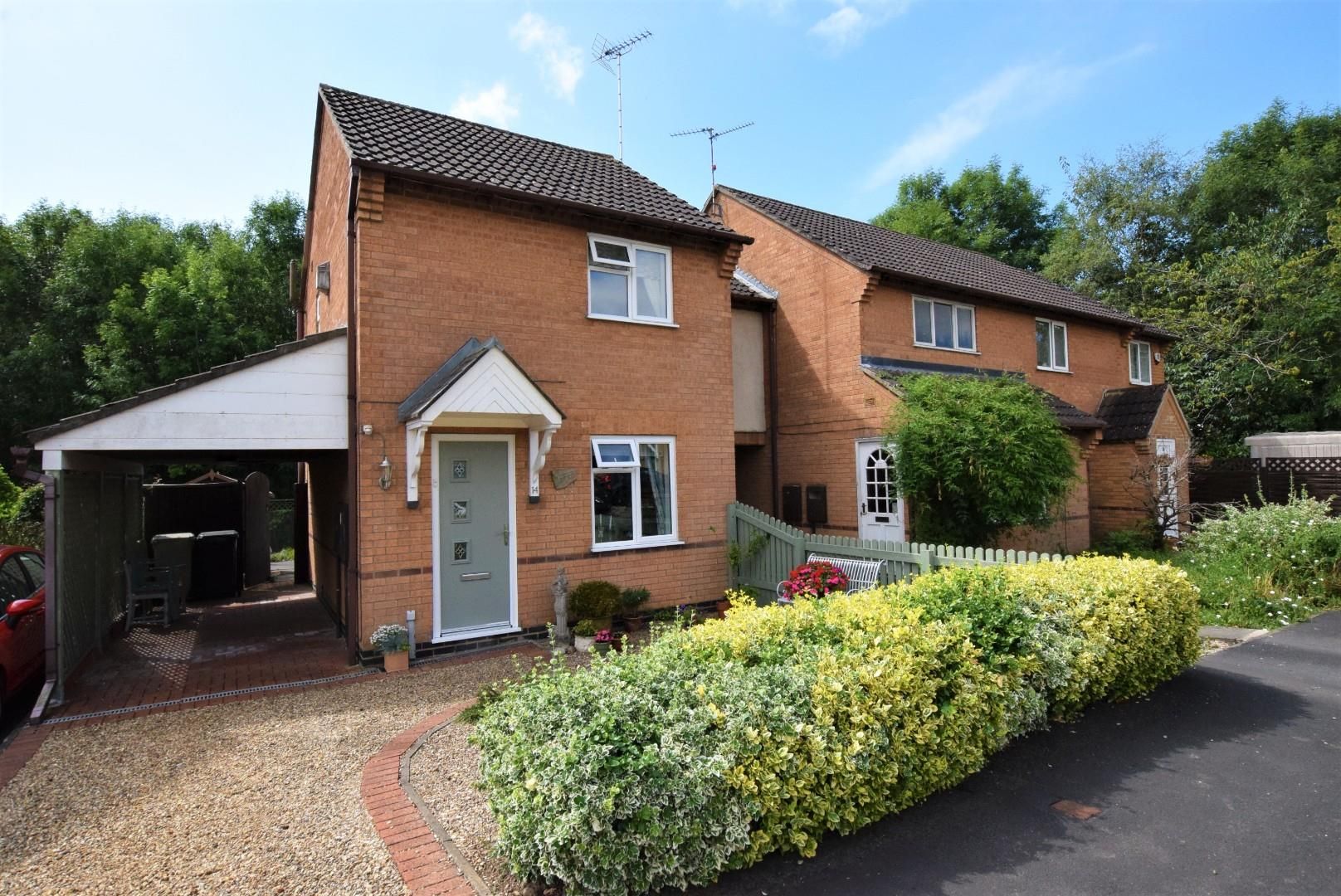 2 bed linkdetached house for sale in Brook Close, Uppingham, Oakham