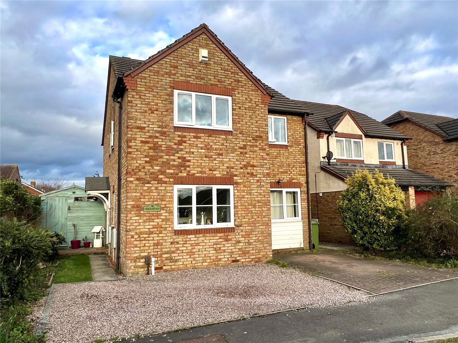 4 bed detached house to rent in Sandycroft Road, Churchdown, Gloucester