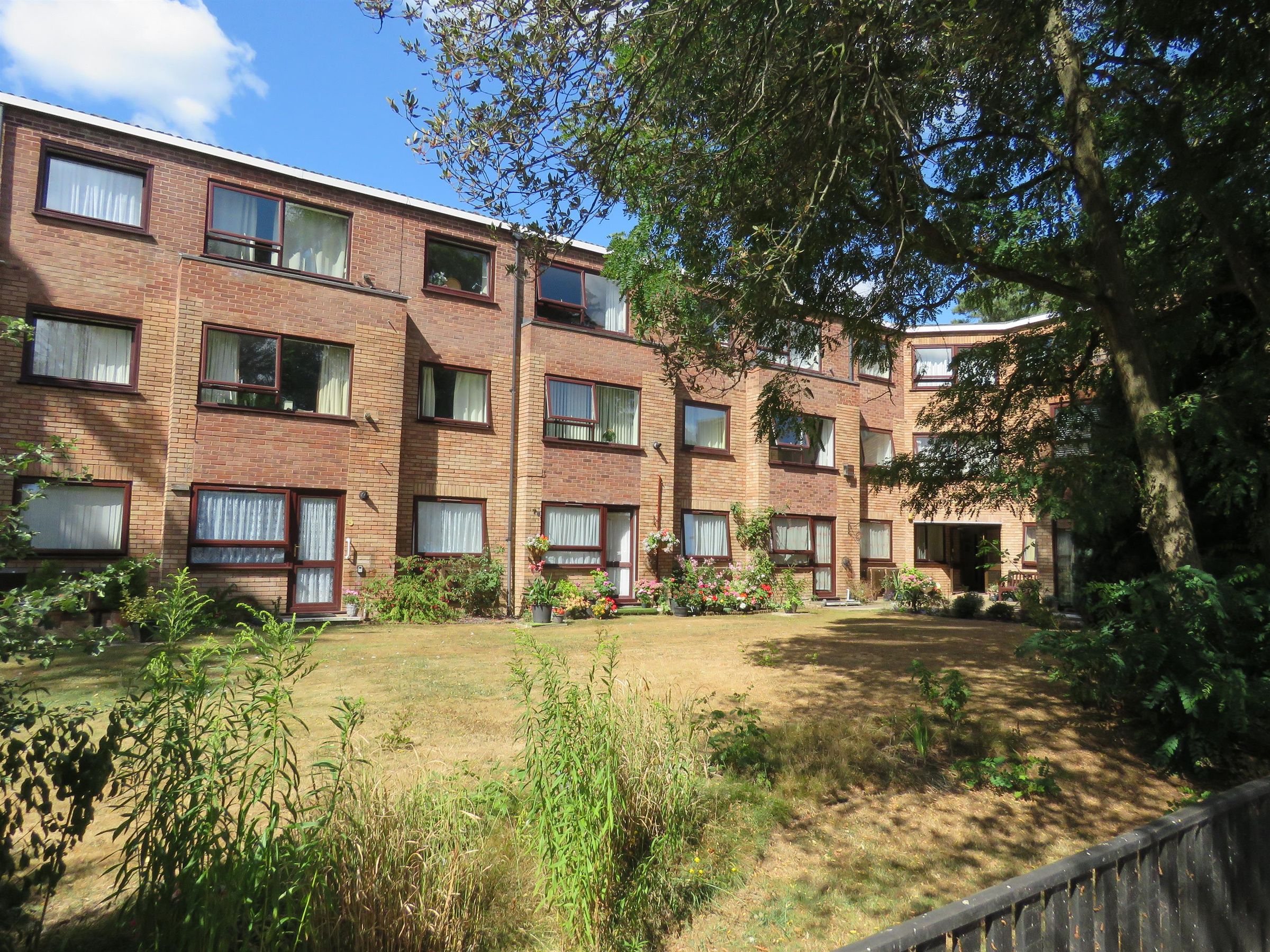 1 bed flat for sale in Homefield House, Barton Court Road, New Milton