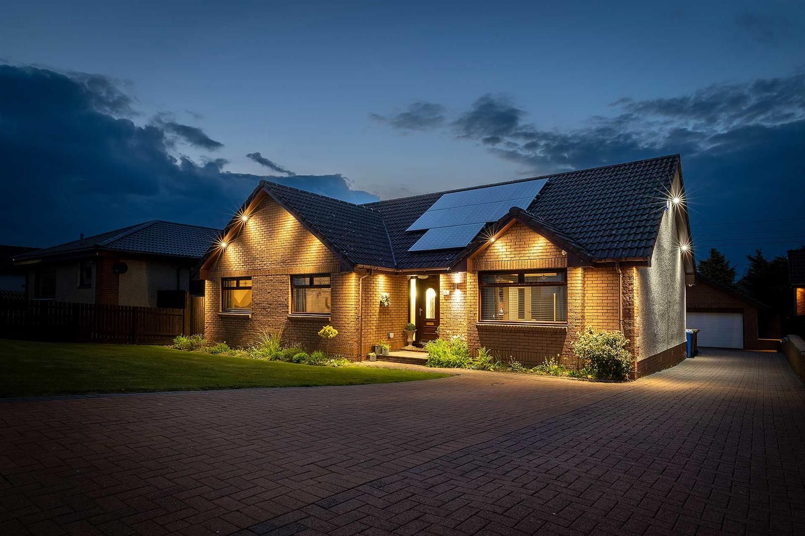 4 bed detached bungalow for sale in Station Road, Blackridge, Bathgate