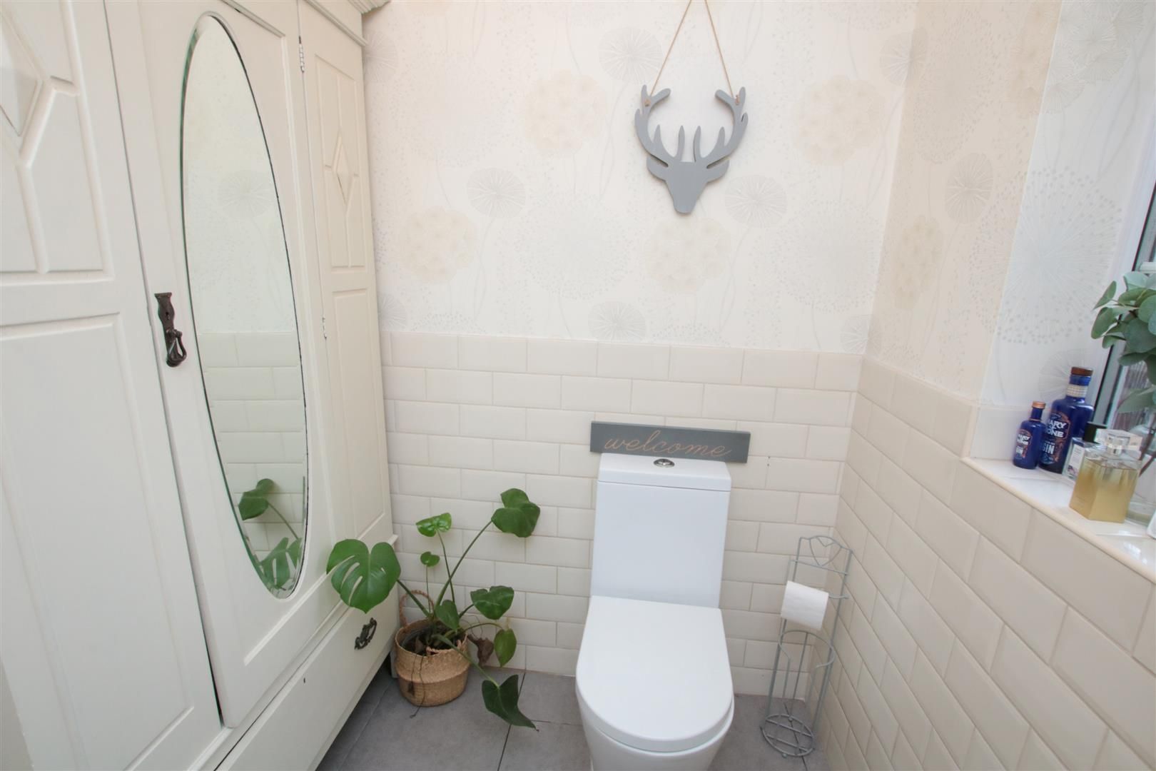 6 bed detached house for sale in Mills Drive, Lindholme, Doncaster DN7