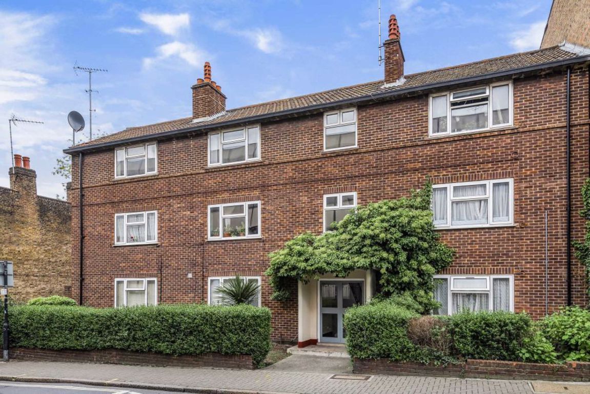 Studio to rent in Eton Street, Richmond TW9 Zoopla