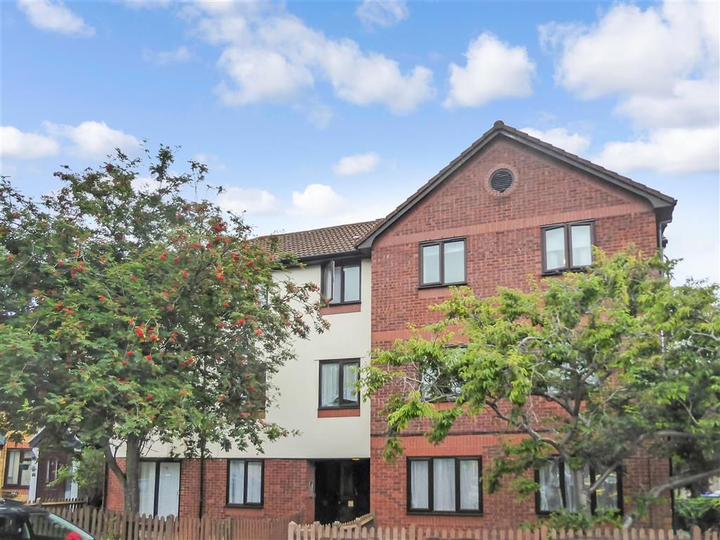 2 bed flat for sale in Selkirk Drive, Erith, Kent DA8 Zoopla